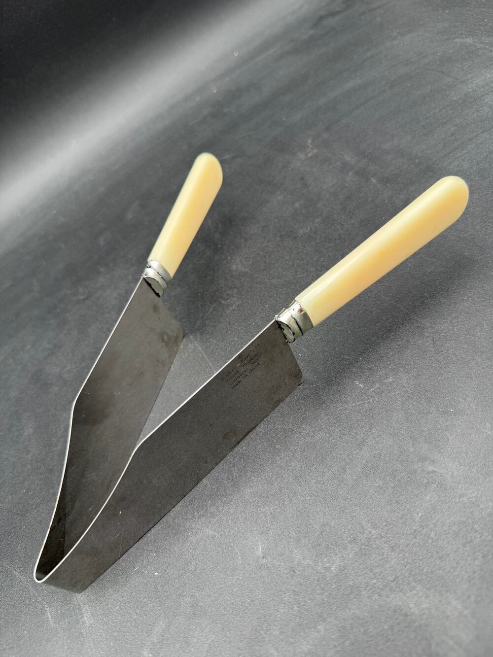 Debbie Meyer Kake Kut'r Cake Slicers Ivory Color Handles Wedding, Shower